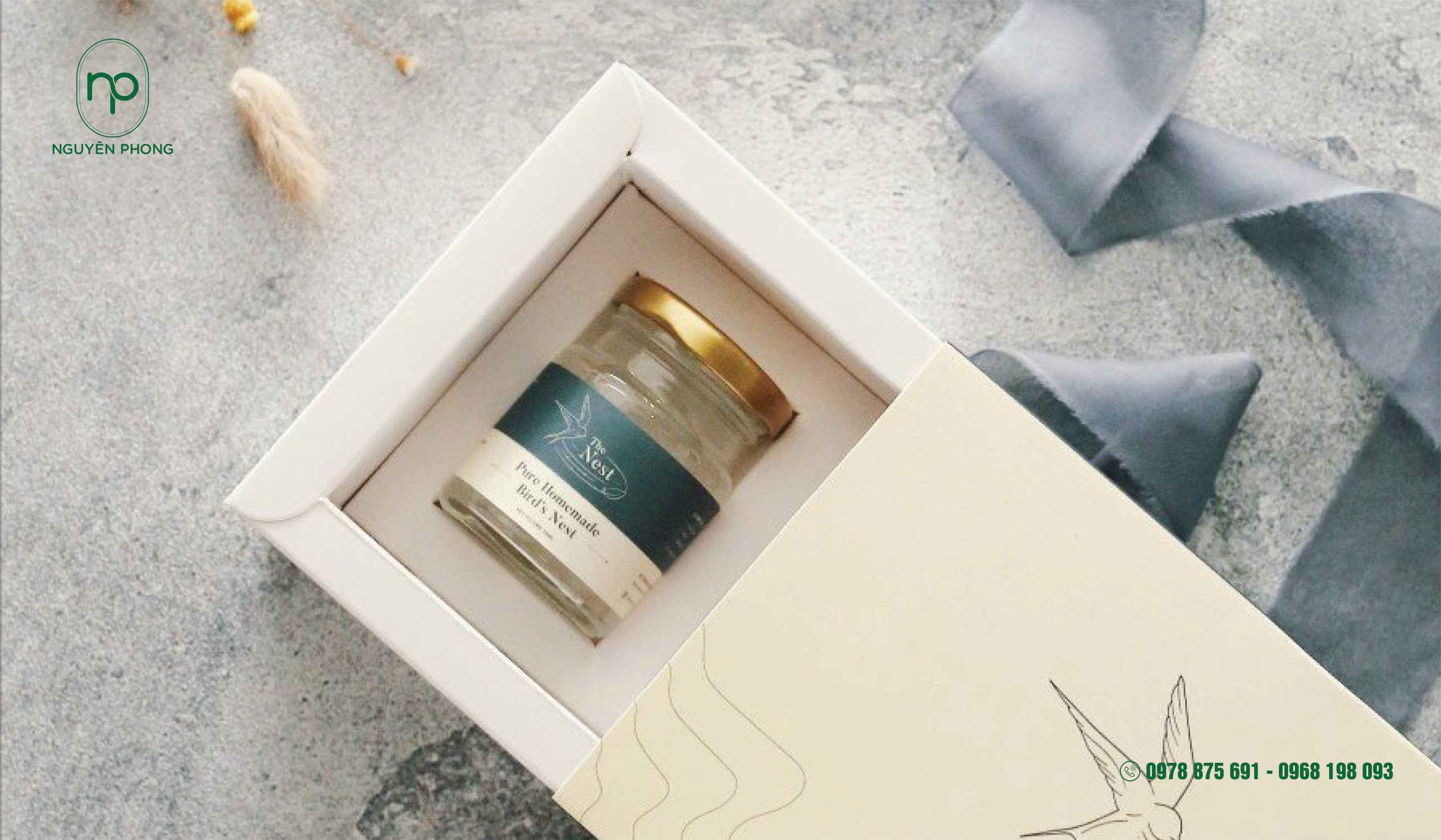 Giấy Ivory có giá thành nhỉnh hơn so với các sản phẩm khác